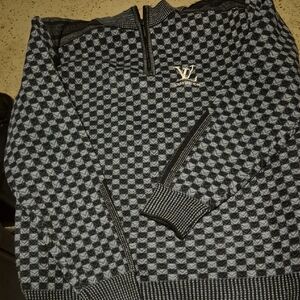 Men's Black and Gray Sweater